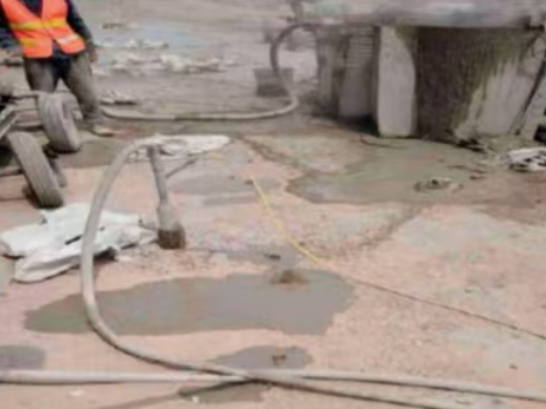 务川水泥混凝土路面板底注浆技术 路面脱空注浆整治方案