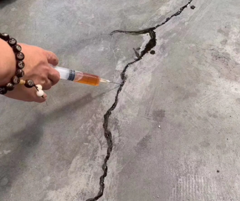 务川混凝土裂缝修补技术详解​